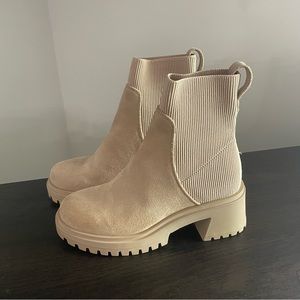 Steve Madden- boots